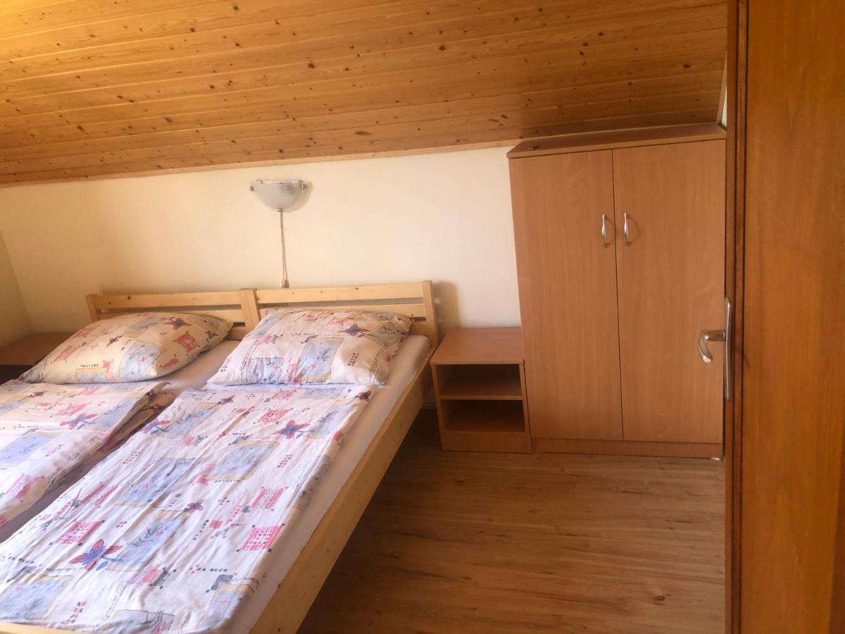 Zalakarosi Egerfa Nyaralohaz Foeldszinti Es Emeleti Apartman Экстерьер фото