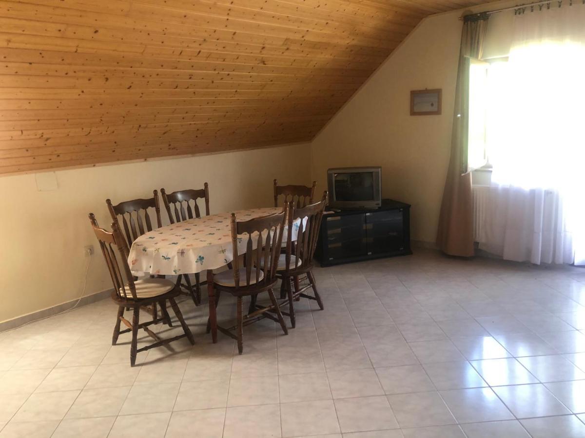 Zalakarosi Egerfa Nyaralohaz Foeldszinti Es Emeleti Apartman Экстерьер фото