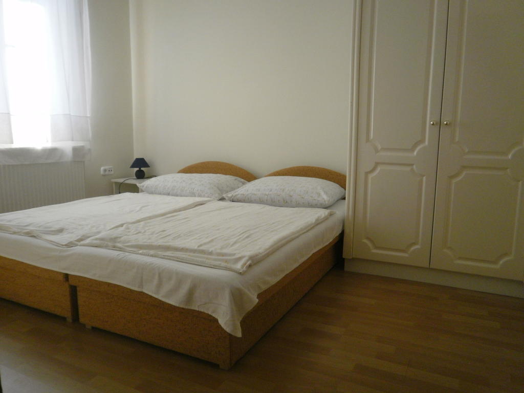 Zalakarosi Egerfa Nyaralohaz Foeldszinti Es Emeleti Apartman Экстерьер фото
