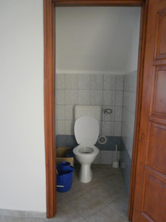 Zalakarosi Egerfa Nyaralohaz Foeldszinti Es Emeleti Apartman Номер фото